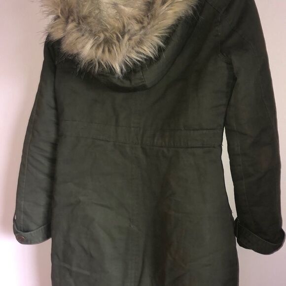 LA hearts army green jacket with a faux fur hood - Picture 5 of 9